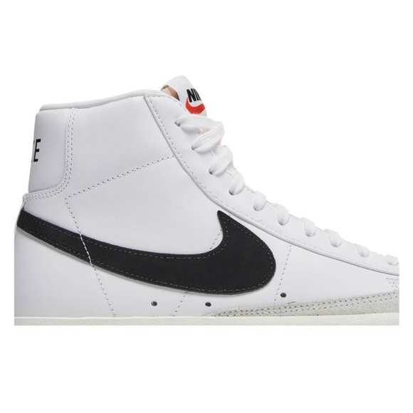 2019 Blazer Mid 77 Vintage White’Black like NEW! Only worn ONCE! 💕 - Picture 2 of 5